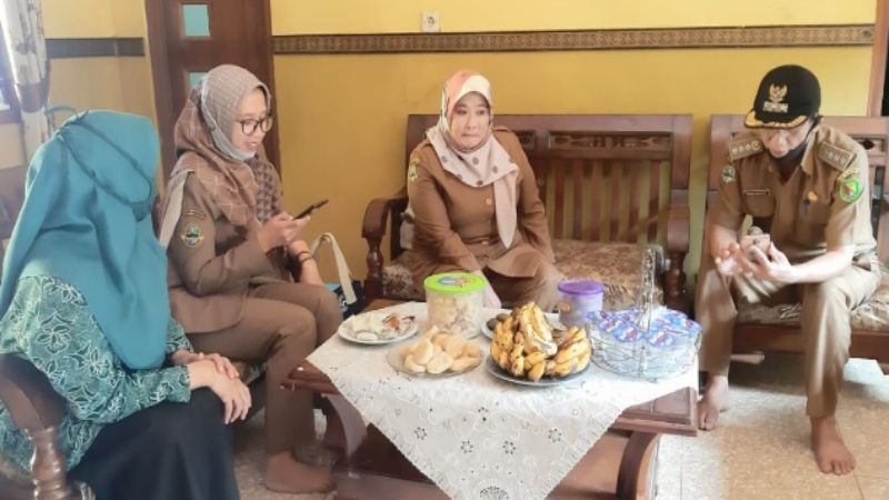 Tim Monitoring Posyandu Kab. Bandung Kunjungi Posyandu Sukarela Desa Sukamanah Rancaekek