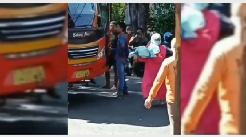 Antar Adik, Seorang Ibu Melahirkan di Bus AKAP