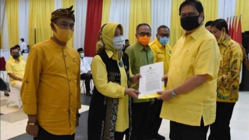 Hj. Kurnia dan Drs. Usman Ditetapkan Sebagai Calbup dan Cawalbup Kab. Bandung