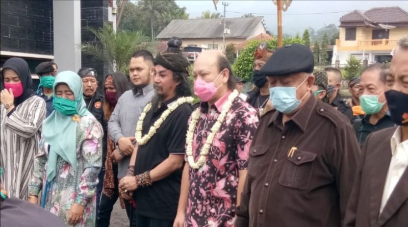 Di Pilkada, Gerindra Coba Gaet Master Limbad dan Selebritas untuk Tarik Simpati Massa