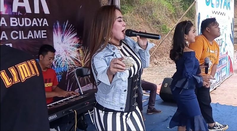 GEWB Dimeriahkan Komunitas Mobil Ferosa Alone Fair Play