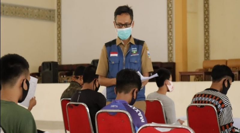 Santri Darussalam Kersamanah Garut Jalani Tes Usap, Prioritas dari Zona Kuning dan Merah