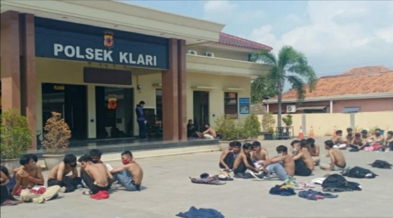 Polisi Tangkap 141 Pengunjuk Rasa di Karawang, 48 Positif Narkoba
