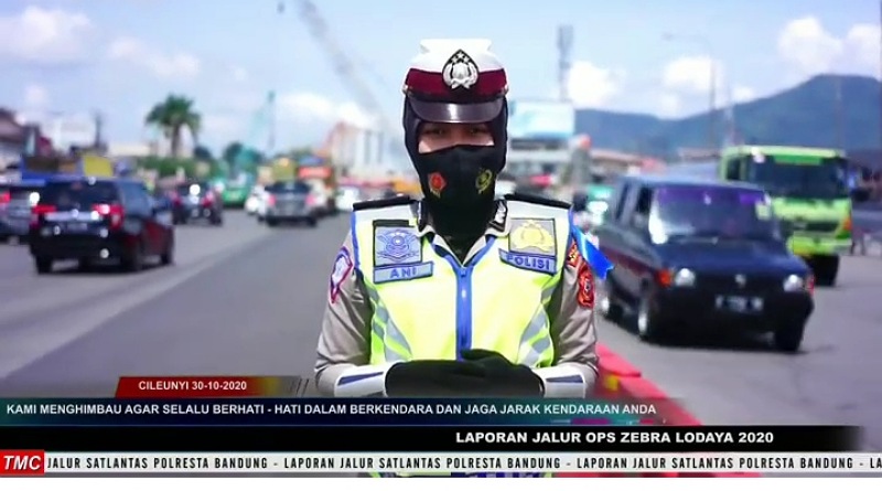 Polwan Cantik, Mahir Gatur Lantas Mahir Jadi Reporter