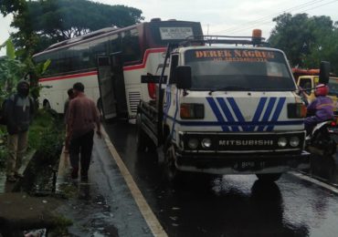 Satlantas Polresta Bandung, Evakuasi laka Lantas Di Nagreg.