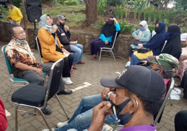 Teh Nia Tampung Aspiraasi dan Keluhan Warga Cimenyan
