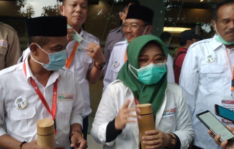 Saat Debat Publik Teh Nia Gunakan Busana Produk UMKM Kab. Bandung