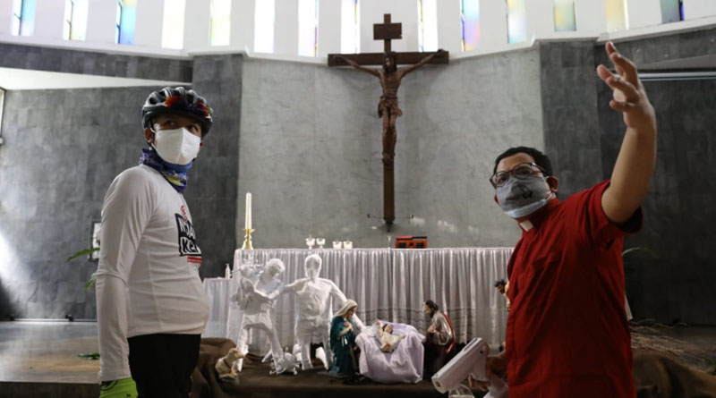 Keliling Cek Gereja, Ganjar Pastikan Semua Patuhi Protokol Kesehatan