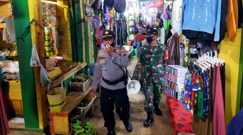 Tekan Covid-19, Polsek Tersono Blusukan Ke Pasar