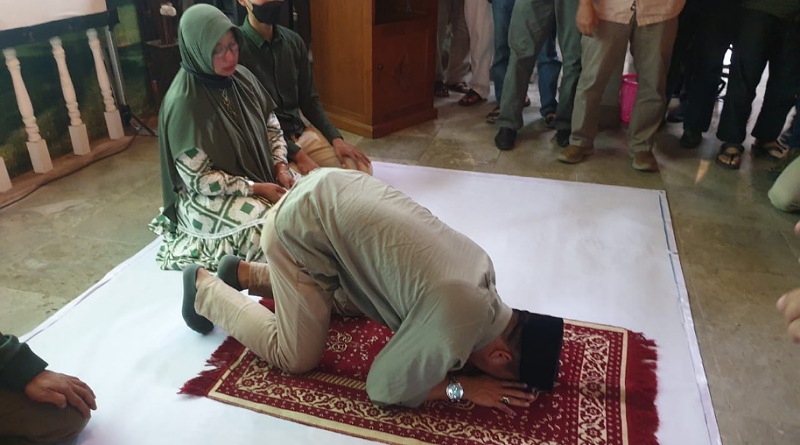 Kang DS Beserta Tim Sambut Kemenangan Penuh Haru dan Tetes Air Mata