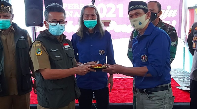 Bupati Bandung Apresiasi Aksi Sosial Awak Media Dalam Rangka HPN 2021