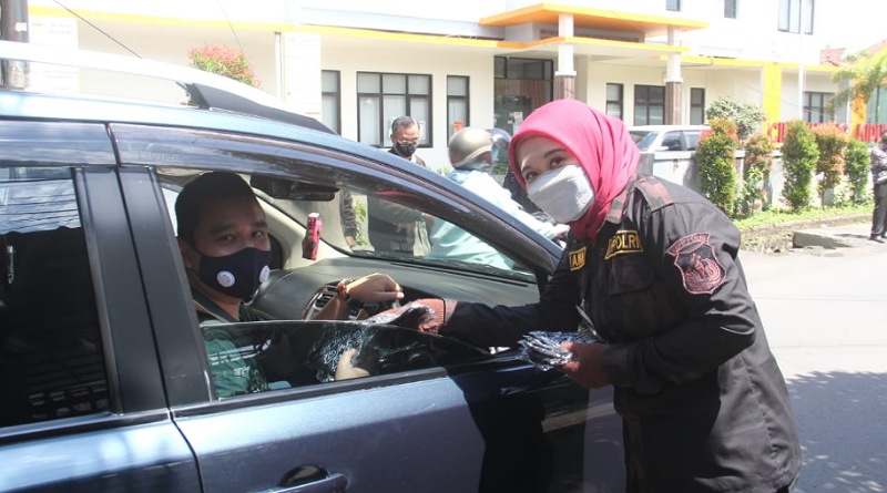KBPP Polri Restabes Bandung Kembali Lakukan Aksi Sosial