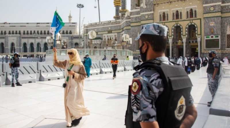 Ekspatriat yang Bekerja di Bidang Haji dan Umroh di Arab Saudi Dapat Kebebasan Biaya