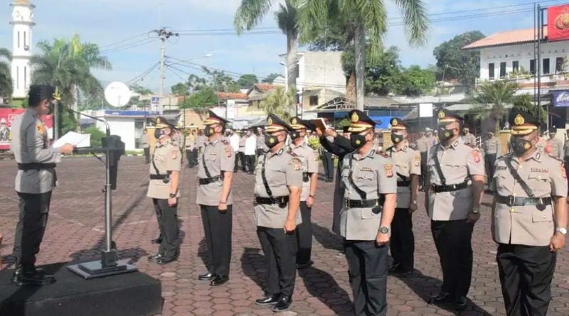 Kapolresta Bandung Rotasi Lima Kapolsek dan Kasat Narkoba