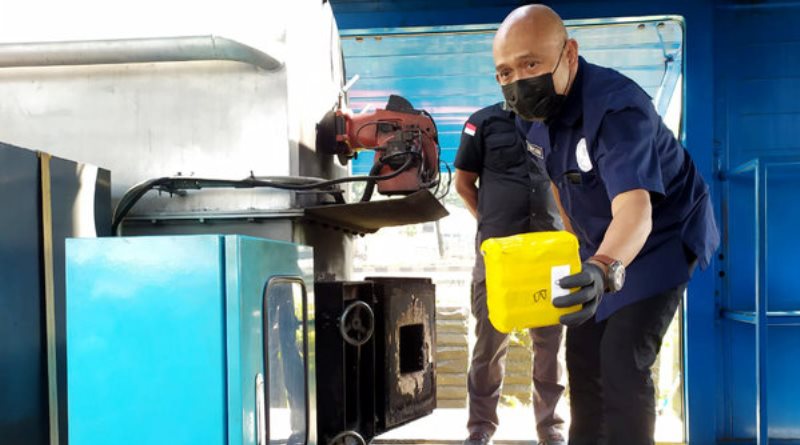 Diungkap BNNP Jabar, 8 Kilo Sabu Diumpetkan di Sandal Royale Homme