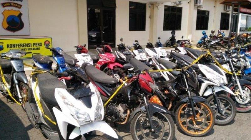 Polrestabes Bandung Amankan 129 Sepeda Motor Penerobos Jalan yang Ditutup PPKM