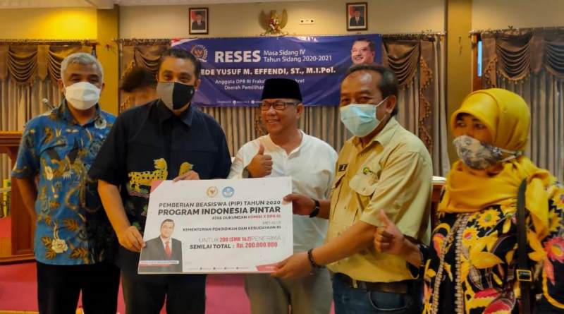 Dede Yusuf dan Rombongan Kunjungi SMK Wirakarya Ciparay Kab. Bandung