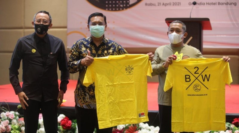 Yana Mulyana, “Kota Bandung Konsen Membangun Budaya Bersepeda”