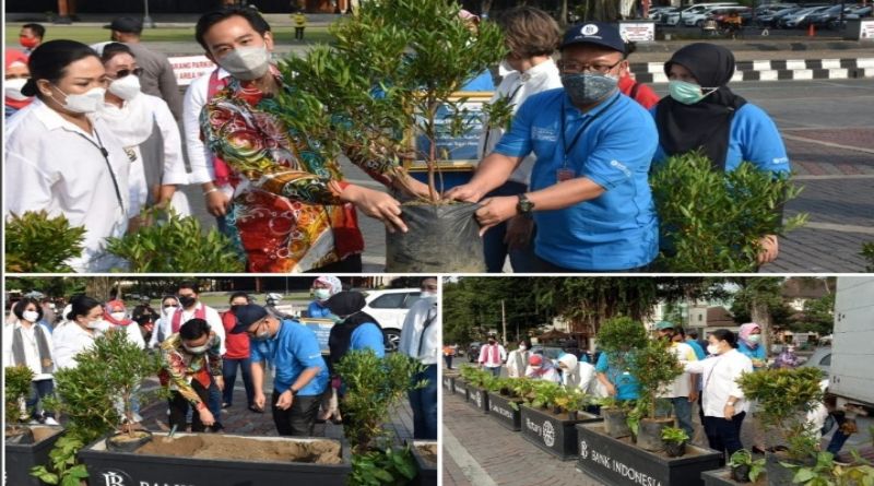 Rotary Club dan BI Solo Sumbang Pot Tanaman untuk “Hijau Soloku, Asri Kotaku”