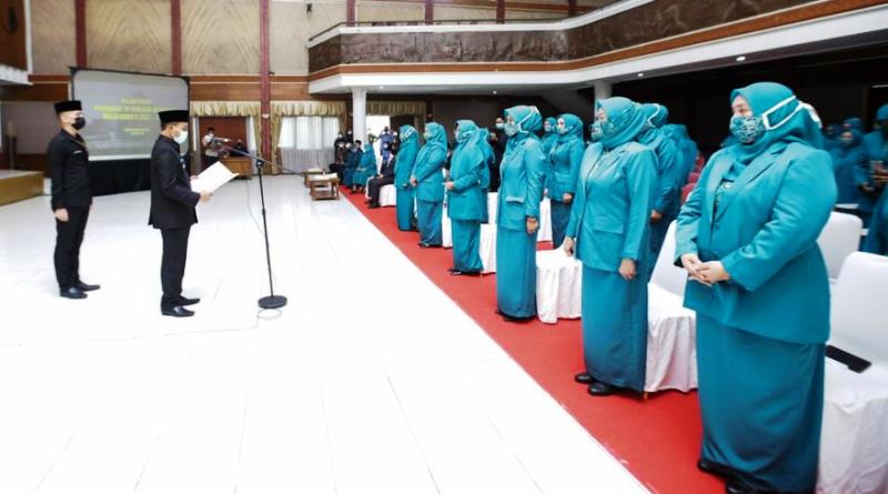 Bupati Bandung Lantik Tim Penggerak PKK Kecamatan
