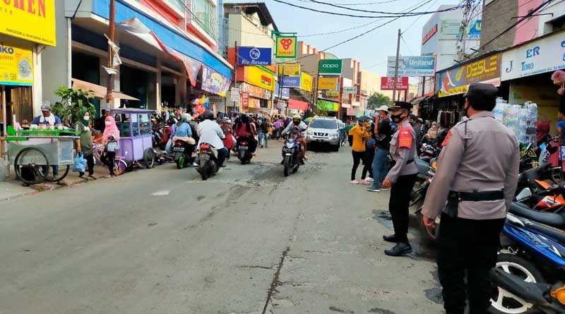 Personil Polsek Rancaekek Laksanakan Pengamanan di Pos Pam Dangdeur Rancaekek