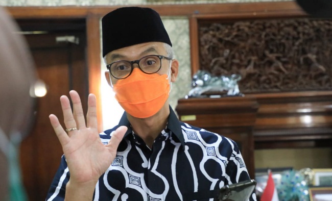Ganjar Kerahkan 96 Dokter dan 198 Perawat Serta Kirim Alat Kesehatan dan Obat-Obatan ke Kudus