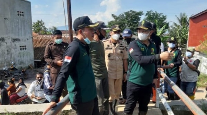 Tanggul Sungai Cisunggalah Kembali Jebol, Tak Menunggu BBWS Kang DS Langsung Perbaiki