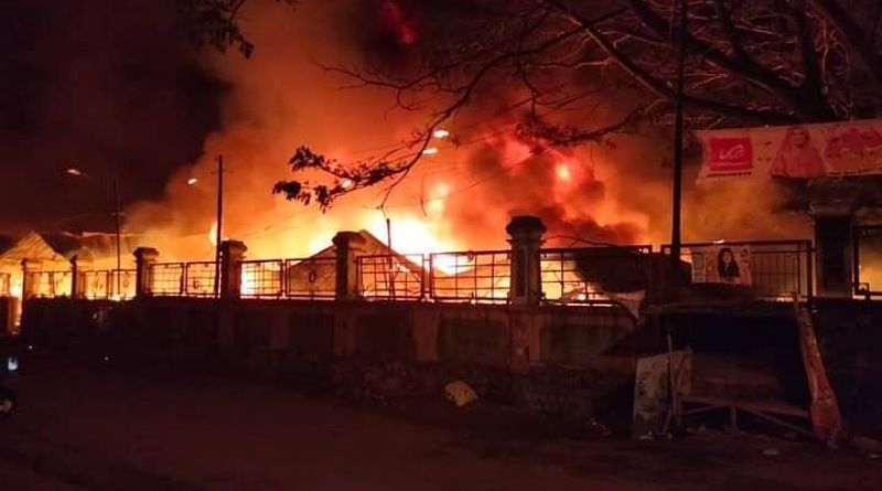 Insiden Kebakaran Kembali terjadi di Garut, Ratusan Kios dan Jongko Ludes Terbakar