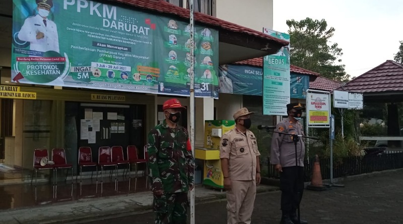 Kecamatan Kutawaringin Laksanakan Apel Siaga Penerapan PPKM Darurat
