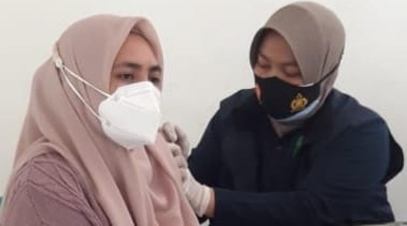 Polda Jabar Gelar Vaksinasi Massal di Rusunawa Jatisari Kab. Bandung