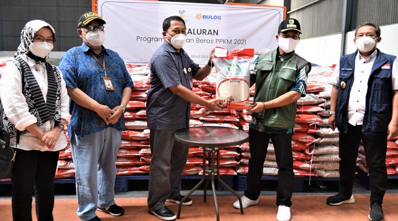 KPM Kabupaten Bandung Terima Bantuan 2.680 Ton Beras Dari Bulog