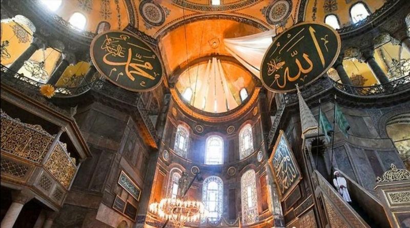 DUNIA ISLAM: Masjid Hagia Sophia Merayakan Ulang Tahun