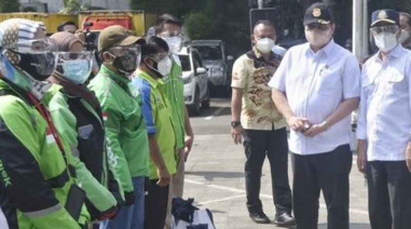 Airlangga : Pengemudi Ojol Itu, Pahlawan Saat PPKM