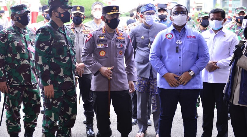 Kapolri Tinjau Vaksinasi Massal KSPSI di Sumedang, Kesehatan Buruh Terjaga Ekonomi Bertumbuh