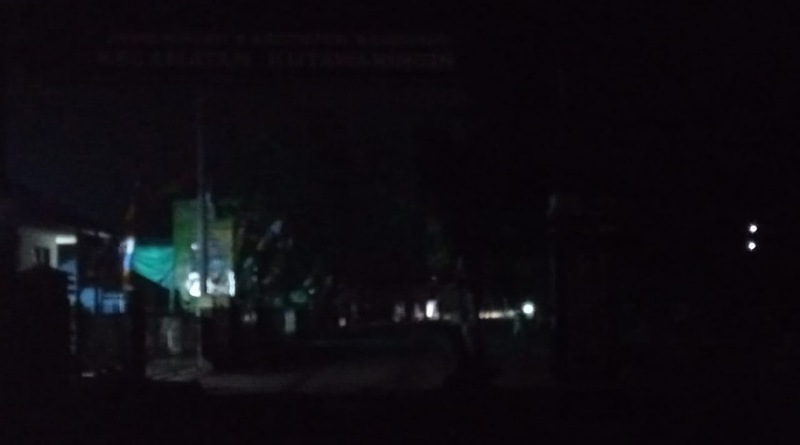 Akibat PJU Rusak Jalan Raya dan Kantor Kecamatan Gelap Gulita
