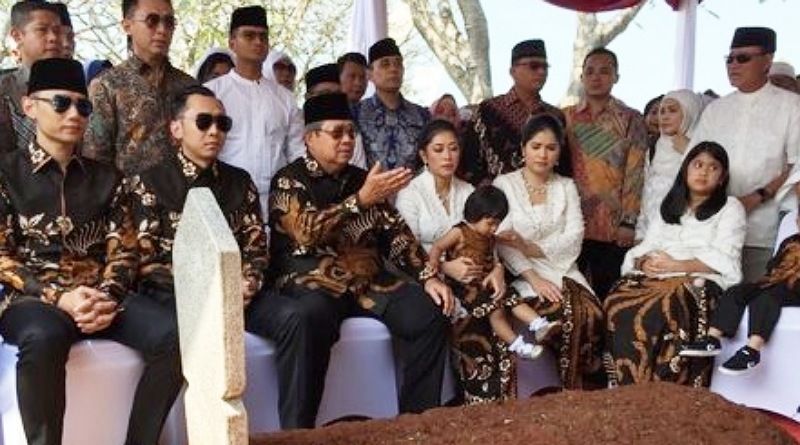 Bertolak ke Purworejo, SBY Hadiri Pemakaman Ibu Mertua