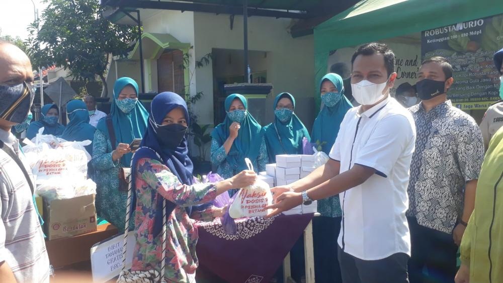 Vaksinasi Spektakuler Tingkat RT Di Kelurahan Kauman, Bikin Terharu Ketua DPRD Batang
