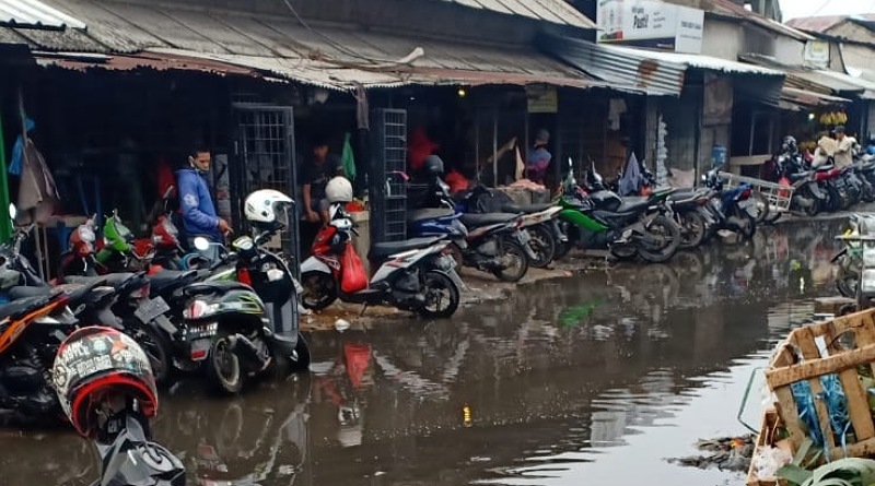 VISITIZEN | Pembangunan Pasar Baleendah Tanpa Drainase, Hujan Datang Airnya  ‘Naneum’