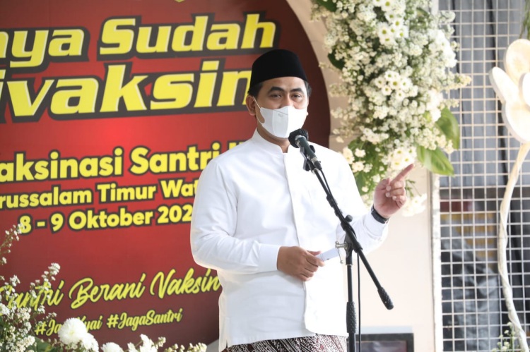 Pengasuh Ponpes Pegang Peran Suksesnya Pelaksanaan Vaksinasi Covid-19