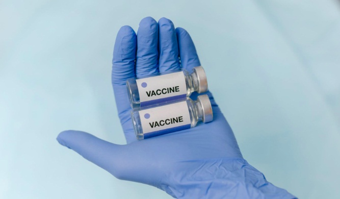 Jelang Pergantian Tahun, Vaksinasi Covid-19 Terus Digencarkan