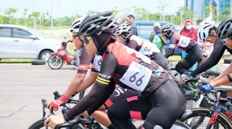 Balap Sepeda ‘Suroboyo Race 2021’ Resmi Dibuka Wali Kota Eri Cahyadi