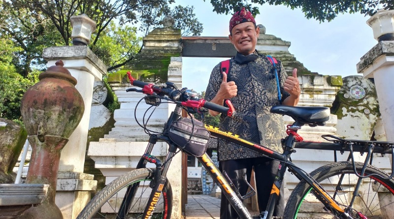 Napak Tilas Jejak Wali, Edi Sudjono (58) Solo Gowes Bandung – Tegal