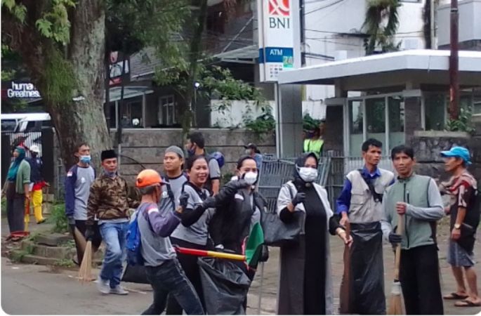Kolaborasi Lintas Komunitas, Gotong Royong Bersih-bersih Bandung