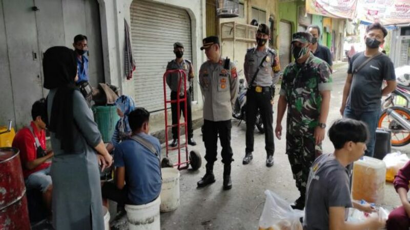 Satgas Gabungan TNI-Polri  Kab. Ciamis Pantau Minyak Goreng ke Sejumlah Toko dan Agen