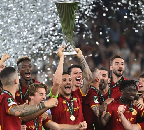 AS Roma Juara UEFA CL, Tangisan Mourinho Pecah