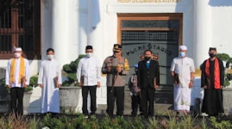 Jelang HUT Bhayangkara ke-76, Polrestabes Surabaya Menggelar Do’a Bersama Lintas Agama