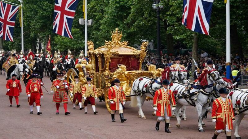 Band Militer hingga Parade Selebriti Menandai Hari Terakhir Perayaan 70 tahun Ratu Elizabeth Naik Takhta