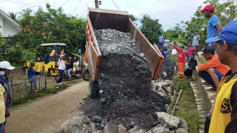 Pemkab Bekasi Perbaiki Jalan Ambles Menuju Objek Wisata Pantai Bungin