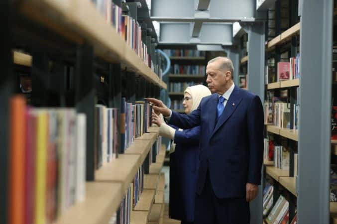 Dibuka 24 Jam Penuh, Erdoğan Resmikan Perpustakaan Terbesar di Istanbul