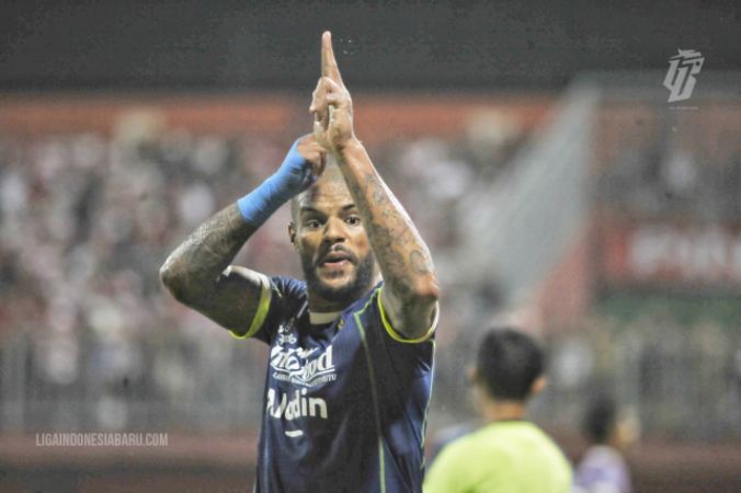 Persib Sukses Balas Kekalahan dari Madura United
